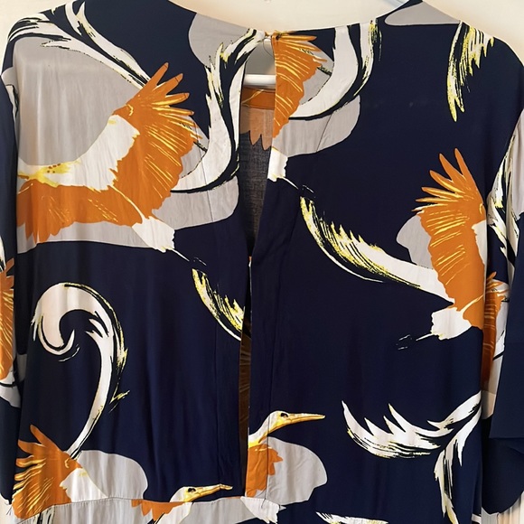 H&M Pretty navy dress with bird print. Midi length Sz 12 - Picture 6 of 7